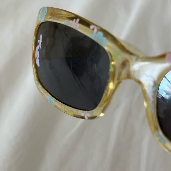 Disney Kids Yellow Sunglasses - Picture 5 of 7